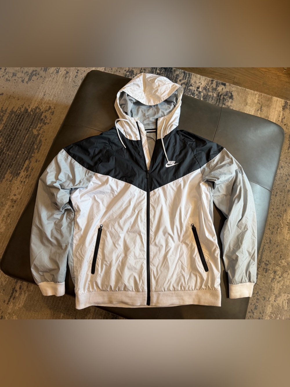 Nike Men's Windrunner Hooded Jacket in White/Black/Wolf Grey 72734-101